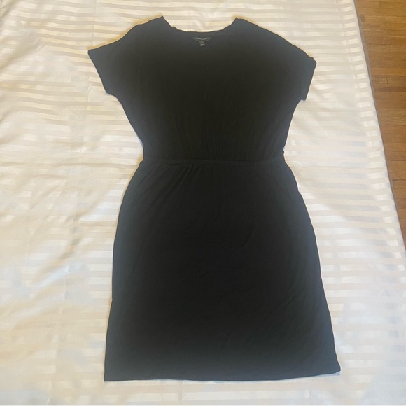 🖤 Banana Republic T-shirt dress with pockets - EUC - Picture 9 of 9